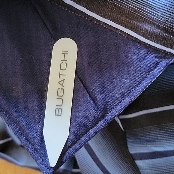 Bugatchi Classic Fit Button Up - Picture 4 of 5